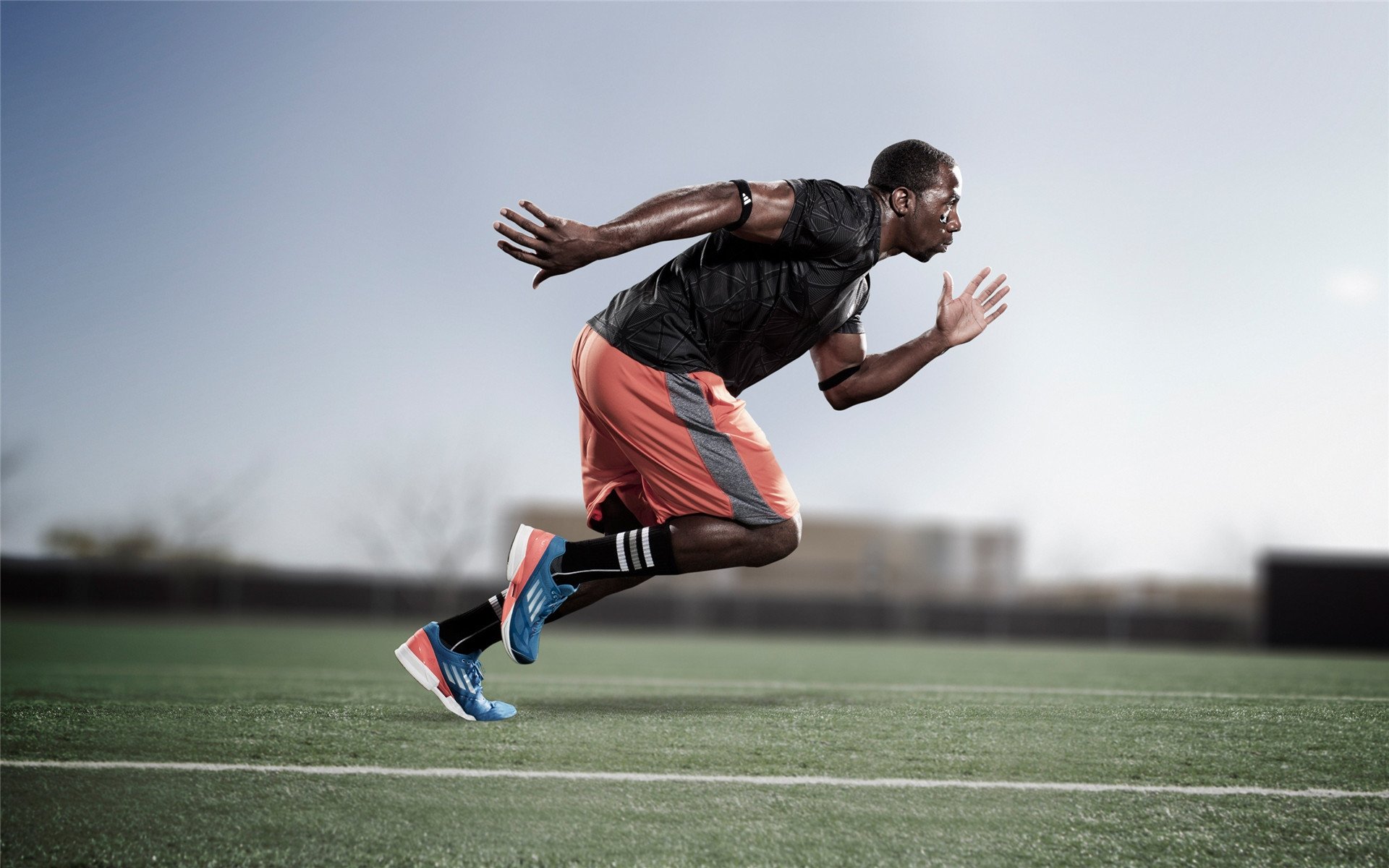 自由泳中距离摩纳哥节奏掌控良好,自由泳漫游