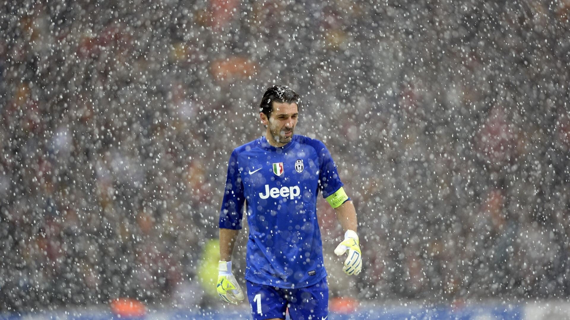 开云体育-乔治·巴尔：他的防守能力让全黑队的防线更加稳定，攻防转换迅速